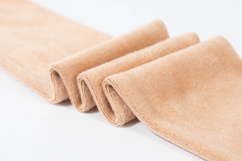 ESPRESSO CHIC — OPAQUE TIGHTS WITH THERMAL VELVET INTERIOR